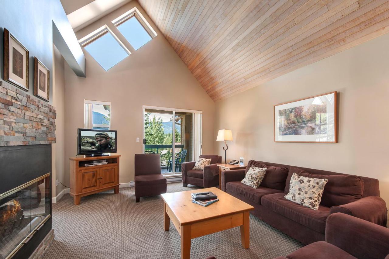 Snowbird Townhouses By Elevate Vacations Whistler Exterior foto